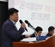 [메아리] 전 정부 탓은 1년까지만