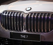 “커넥티드카 주연 교체”…스마트폰 된 BMW, 데이터 요금 낸다