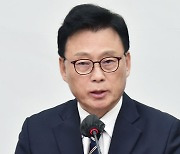 [머니S포토] 박광온 "오늘 의총, 민주당 집단 지성통해 국민 바라는 쇄신 방안 마련 과정될 것"