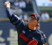 나균안·페디·러셀…KBO 4월 MVP 후보에 11명