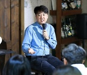 이준석 “보수진영 패널들 갈수록 줄어드는 건 도망 다니기 때문”