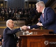 美백악관, 디폴트 우려에도 "부채한도 협상 불가"…위기 고조