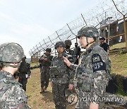 김승겸 합참의장, 서부전선 결전태세 현장점검