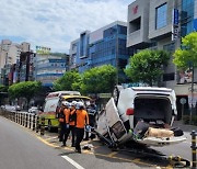 대낮에 음주운전한 20대, 신호 대기 차량 들이받고 뒤집어져