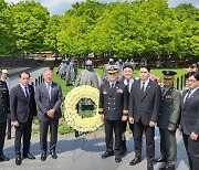 정의선, 美 한국전 참전용사비 찾아 참배