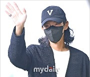 [MD포토] 이준기 '모자 속에 숨은 눈웃음'