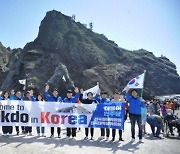 전용기 독도 방문에 與 “日 극우에 놀아나” 野 “한일정상회담서 짚어야”