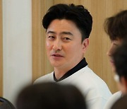 안정환 "내 돈 다 나가도 좋아"…경기력 위한 아낌없는 사비 지급 (뭉찬2)