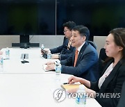 장영진 1차관, 한국지엠 부평공장 현장 방문