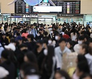 어린이날 물폭탄·강풍... 제주항공기 210여편 결항