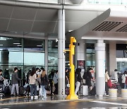 제주공항 운항 재개… 결항편 승객 수송 시간 걸릴 듯