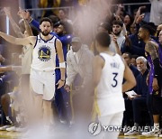 '톰프슨 3점 8방' 골든스테이트, NBA PO 2차전서 레이커스 완파