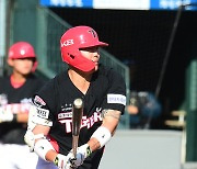 “야구 어떻게 될지 몰라” KBO 645승 감독 일침...KIA 29세 3루수, 찰떡 같이 들었다