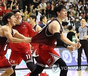 인삼공사, 15점 차 뒤집고 역전승…프로농구 챔프전 7차전으로