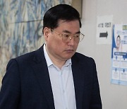 “이건 역사에 남을 것”…유동규, 법정서 “정진상 씨!” 소리친 사연은? [법조 Zoom In/대장동 재판 따라잡기]