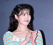 아이유, '드림' 관객들에게 박수 [사진]