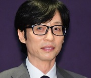 '부동의 1위' 유재석, 5월 예능방송인 브랜드 평판 "변신·도전·여행"