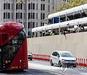 찰스 3세 대관식 생중계 준비 분주