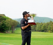 [포토] 정찬민 '5년 시드, 정말 행복합니다'