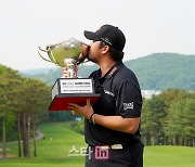 [포토] 정찬민 '와이어 투 와이어 우승'