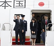 기시다, 정부 전용기로 서울공항 도착…현충원 참배 후 한일정상회담