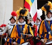 VATICAN SWISS GUARD