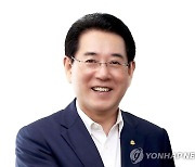 김영록 전남지사 '광주 군·민간공항 이전' 보폭 넓힐 듯