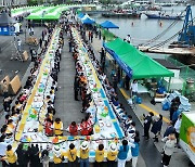 [픽! 완도] 장보고 수산물축제 '223m 해조류 김밥'