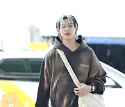 [Ms포토] 갓세븐 뱀뱀 '편안한 출국 패션'