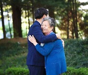 김동연 “일찍 세상 떠난 아버지와 버킷리스트…울며 많은 얘기해”