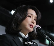 김건희, '조용한 내조'와 '광폭 행보' 사이…'제2부속실은 NO' [尹, 새로운 국민의 나라 ⑬]