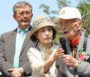 국군 포로들 북한·김정은 상대 소송서 이겨…“5천만원 배상하라”