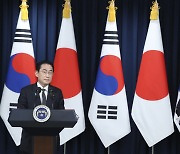 野 “역사 외면한 대통령”… 與 “미래지향적 한·일 관계 새 장” [한·일 정상회담]