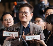 송영길, 檢 수사 압박 속 “돈 줬다는 사업가와 일면식도 없다”