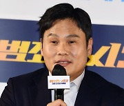 [TEN 포토] 이상용 감독 '범죄도시3에서 만나요'