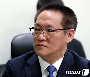 국회 찾은 홍주의 대한한의사협회 회장