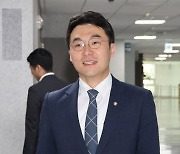 檢 "범죄 무관한데 '이상거래' 통보했겠나" 김남국 FIU자료 검토