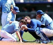 시속 171㎞ '총알 타구'가 얼굴 강타…머리뼈 골절된 MLB 투수 야브로, IL행