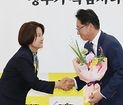 [속보] 정의당, 새 원내대표에 배진교 선출...장혜영 출마 의사 철회