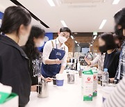 이디야커피, '한부모가족의 날' 맞아 미혼모 진로체험 교육 제공