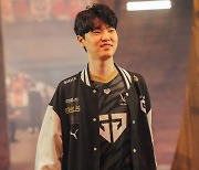 ‘규격 외 미드’…젠지, ‘쵸비’ 맹활약에 G2에 기선 제압 [MSI]