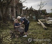 Pulitzers Photo Finalists