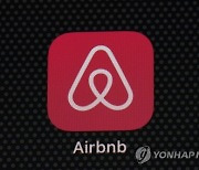 Earns Airbnb