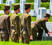 북한, 한국전쟁 때 지뢰 50여개 해제한 '사진 없는 영웅' 조명