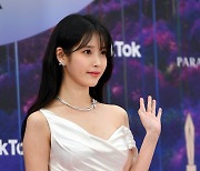 ‘표절 혐의 고발’ 아이유 측 “루머엔 선처없다” 맞불[종합]