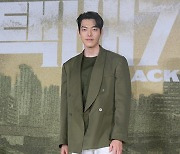 [포토] 김우빈, '실물보면 말문 막히는 비율'