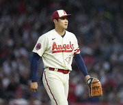 ‘투수’ 오타니, MLB 시즌 첫 패…휴스턴에 7이닝 3실점