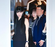 수지, 스타일리시한 패션 감각 [포토엔HD]