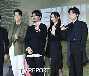 '택배기사' 김우빈 "나홀로 카키? 사막화된 한반도 표현"