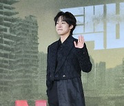 [T포토] 강유석 '마에스트로 느낌'